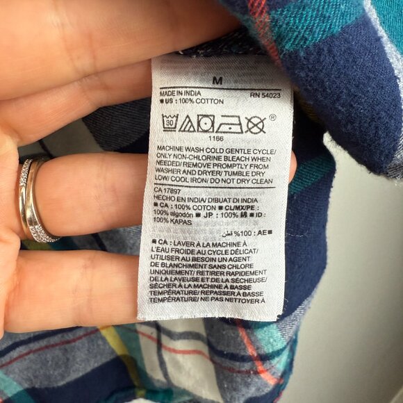 Old Navy Women's Plaid Flannel Classic Fit Button-Down Shirt, Size M - Picture 5 of 6